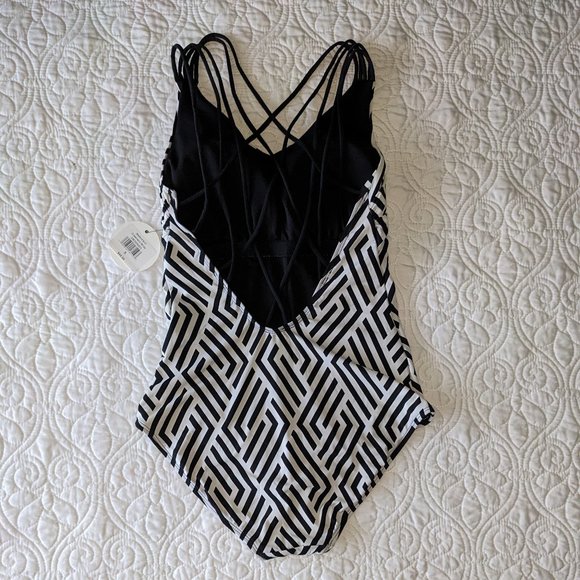 DOWNEAST "Bedford" Geometric Swimsuit Strappy Crisscross Straps Crosshatch Small - Picture 8 of 14